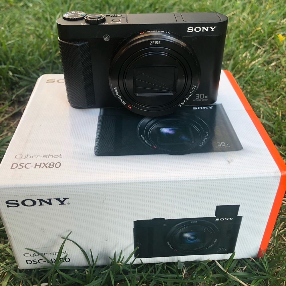 Sony Cyber-Shot DSC-HX80